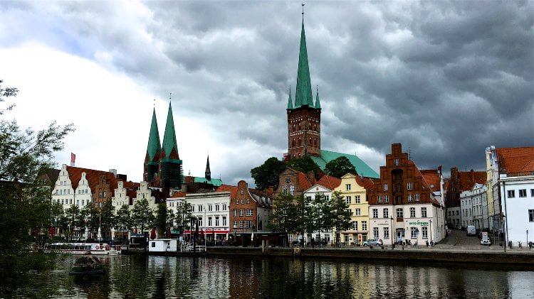 Pemandangan Brick Gothic di Lübeck
